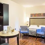 Residenza Mecenate Апарт-отель 4*